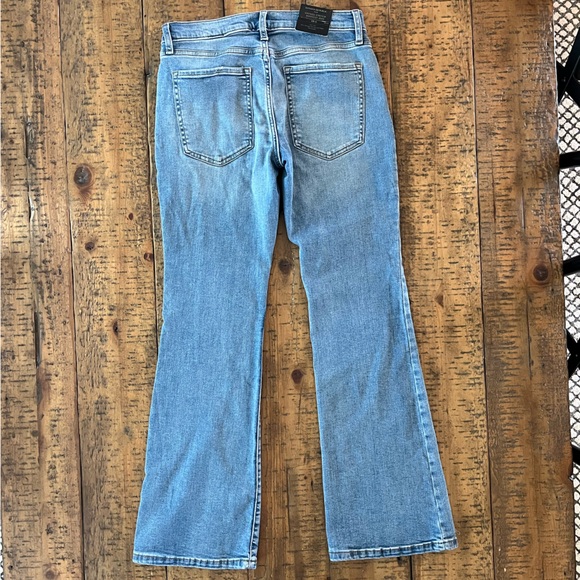 Banana Republic Vintage Stretch Bootcut Jeans - Petite 28/6 - Picture 3 of 9